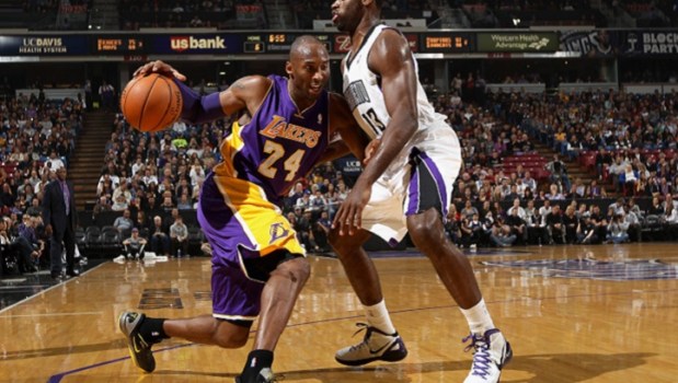 Another Road Loss for Lakers; Kings Win 113-97