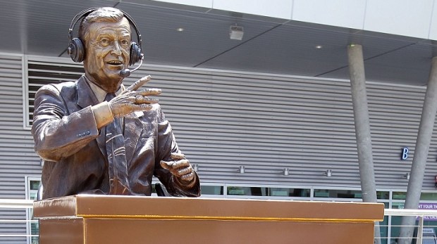 The Greatest Voice in Lakers History