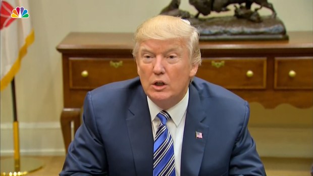U.S. intelligence chiefs decline to discuss Trump contacts