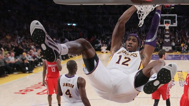 Lakers Look for First Road Win