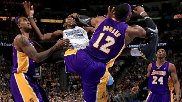 Howard Unable to Impact Lakers' Defense