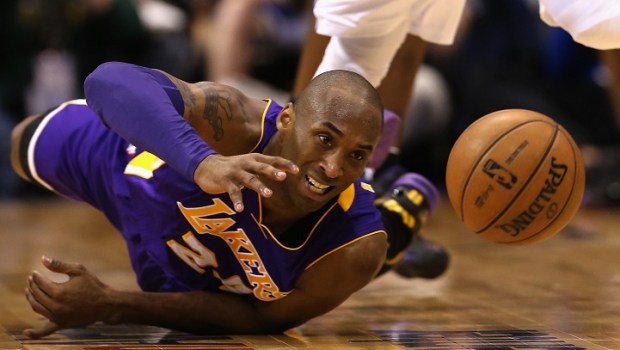 Lakers Fight Bulls For Taste Of Playoffs