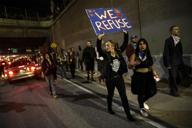 1 shot in OR amid nationwide anti-Trump protests