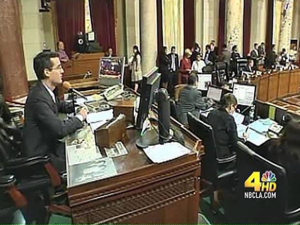 [LA] Power Play Over Immigration Law