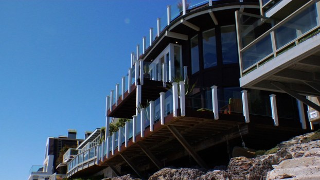 Designer Living: Perfect Beach House Design