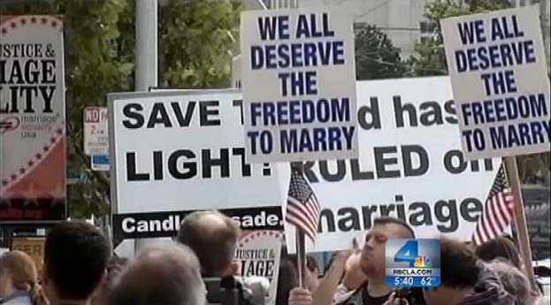 http://media.nbcbayarea.com/images/samesexmarriagepicket.jpg