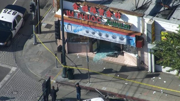 Security Guard Shot at Chinatown Jewelry Store