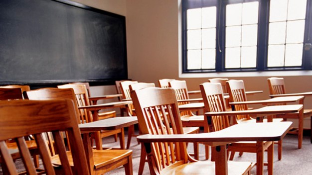 Lakewood School to Close In Effort to Balance Budget