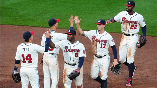 Braves Beat Dodgers 5-2