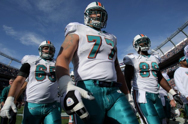 Dolphins' Long Might Fit With Raiders