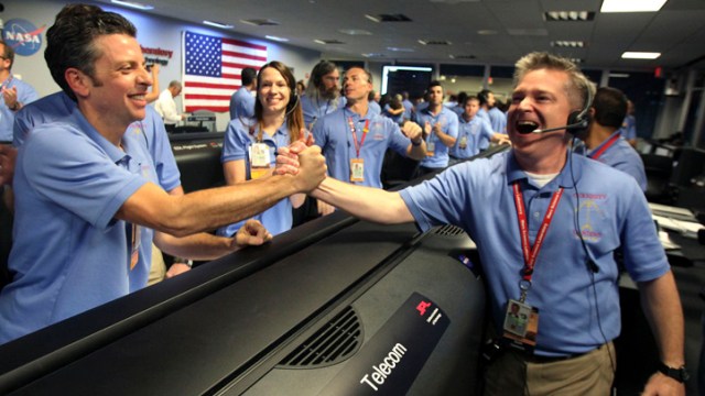 NASA's Curiosity Rover Lands on Mars