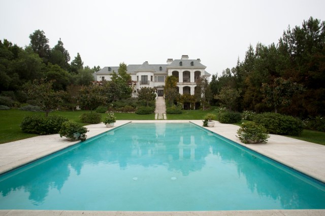 Items of Michael Jackson's Rented Estate Auctioned