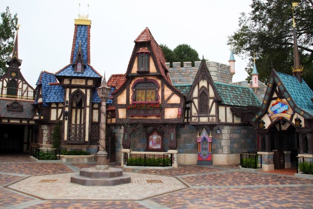 Opening: Disneyland's Fantasy Faire