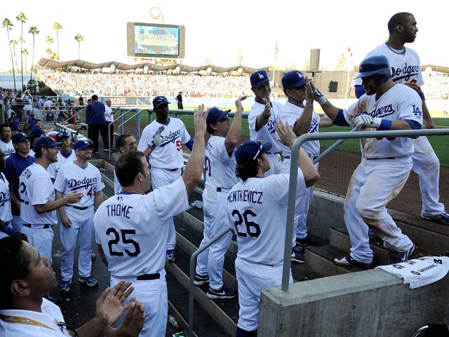 Game Photos: Game 2 of the NLCS