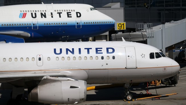 United Airlines launches test for overbooked passenger seats