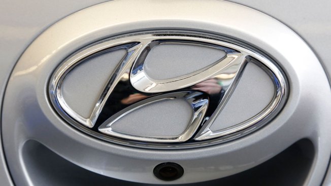 Hyundai recalls midsize cars; sunroofs can fly into traffic