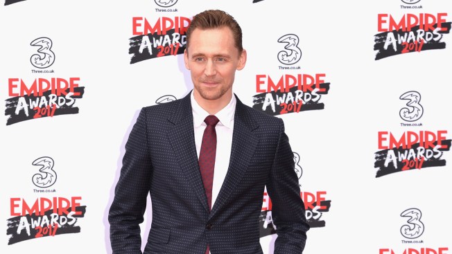 Tom Hiddleston Playing Hamlet for 3 Weeks in Tiny London Theater Tom Hiddleston Playing Hamlet for 3 Weeks in Tiny London Theater