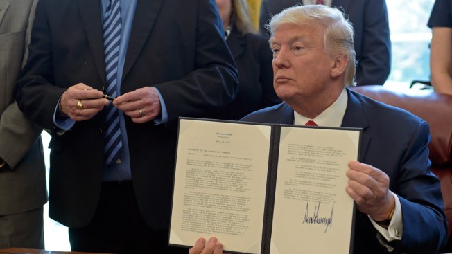 Trump asks for probe into imports of foreign-made steel