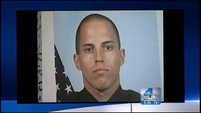 A Riverside judge followed the jury's recommendation and sentenced Earl Ellis Green to death for the 2010 murder of Riverside Police Officer Ryan Bonaminio. Jacob Rascon reports from Riverside for the NBC4 News at 5 p.m. on June 25, 2012.