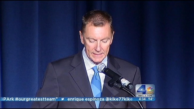 Despite threats to LAUSD's budget, Superintendent John Deasy says he wants to equip students and teachers with tablet computers by the next school year. Patrick Healy reports from the NBC4 Newsroom for the NBC4 News at 5 p.m. on August 9, 2012.