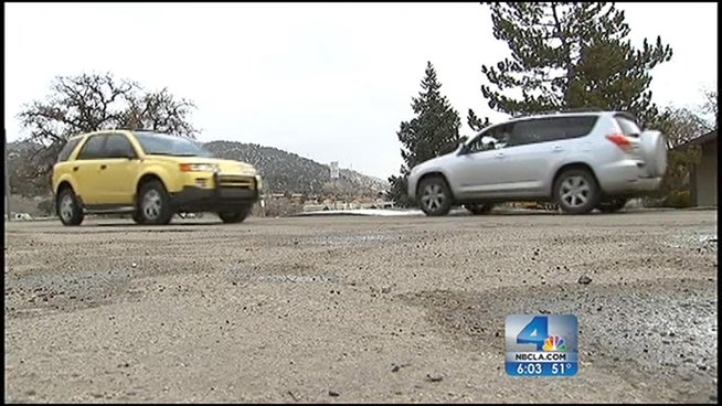 Snow fell in the Southern California mountains as cold, weath weather hit. Antonio Castelan reports for the NBC4 Evening News at 6 p.m. on Sunday, Jan. 6, 2013.