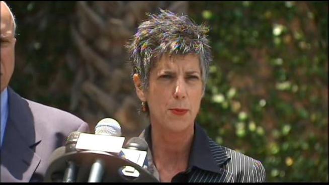 Attorneys for the Survivor producer accused of killing his wife in Mexico outline their strategy to fight extradition claiming he was wrongly accused. Evidence does not match the crime.