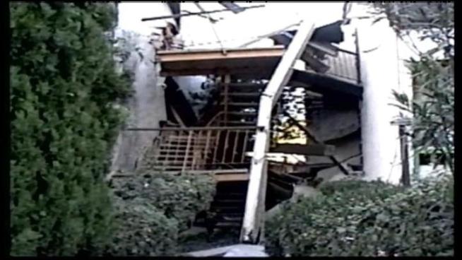 Images from Jan. 17, 1994 -- the day the Northridge earthquake shook Los Angeles.