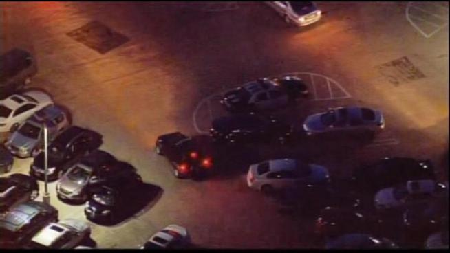 A jewelry heist in the parking garage of a Sherman Oaks mall happened at a busy time, with hundreds of shoppers nearby