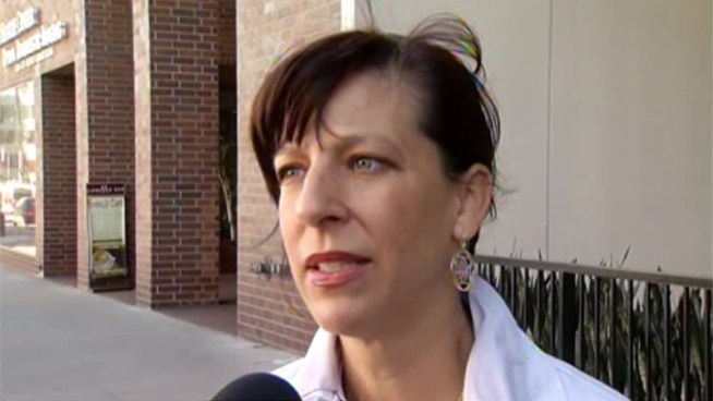 U.S. Army reservist Diana Zschaschel has filed suit against Bank of America, which claims she was not eligible for federal protection while a foreclosure went through. John Cádiz Klemack reports from West LA for the NBC4 News at 6 p.m. on Jan. 15, 2013.
