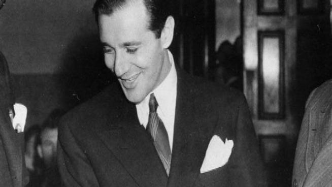 Was the glamorous girlfriend of mobster Bugsy Siegel his lover or betrayer?  NBC4's Patrick Healy takes a fresh look at this cold case.