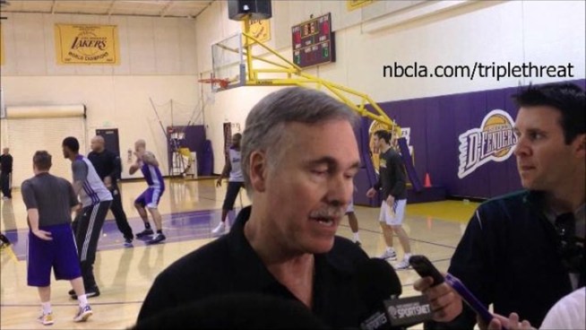 http://media.nbcbayarea.com/images/Lakers_Practice_Earl_Clark_1_12_722x406_14553667946.jpg