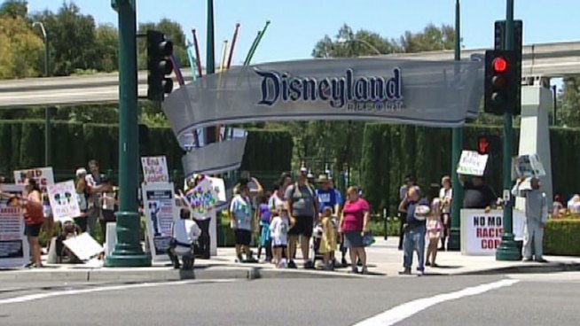 A week after one of two fatal police shootings, protesters in Anaheim targeted Disneyland, saying the themepark's parent should pressure Anaheim to have police officers prosecuted. Michelle Valles reports from Anaheim for the NBC4 News at 6:30 p.m. on July 28, 2012.