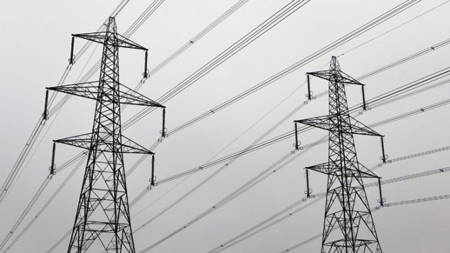 A fire at a power generating plant in Pasadena combined with the sweltering temperatures has the city urging conservation. 
