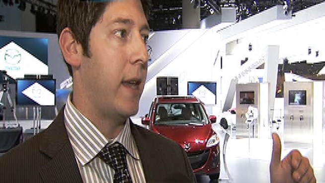 A look around the show floor with Jeff Glucker of Hooniverse.com.