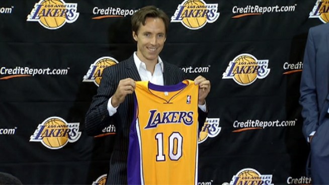 The new member of the Los Angeles Lakers, Steve Nash, talks about what he expects with his new team. Raw video from a July 11, 2012 news conference.