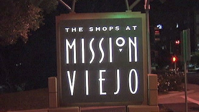 Deputies and Gap security officers were trying to find out who put a small, secret camera in a dressing room. Janet Kwak reports for the NBC4 News at 11 p.m. on Wednesday, Aug. 15, 2012