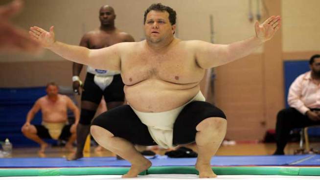 Sumo Wrestler Sets Marathon Record