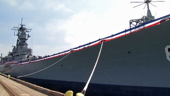 Thousands tour the World War II-era battleship now docked in San Pedro as a floating museum. The giant ship, completed in 1943, was decommissioned in 1990. Michelle Valles reports from the Port of Los Angeles for the NBC4 News at 6 p.m. on July 7, 2012.