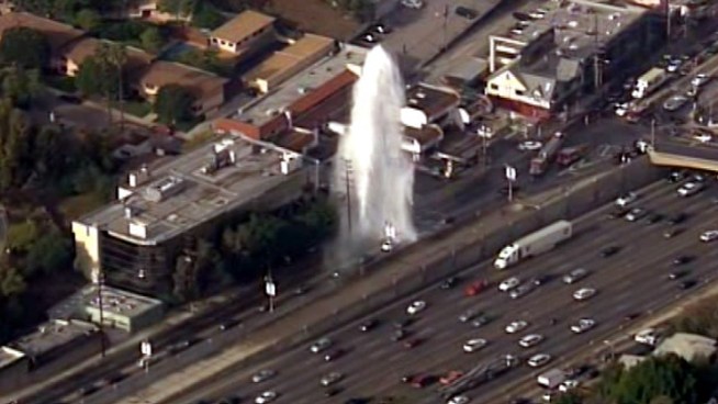 A damaged hydrant sent a tower of water above Cahuenga Boulevard early Tuesday that led to road closures and traffic backups. Raw Video