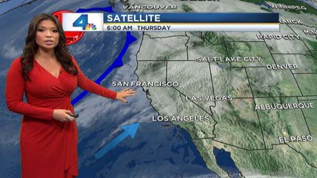 The first wave of showers should move out early Thursday before a second round of wet weather. Elita Loresca has the forecast for Thursday Nov. 29, 2012.