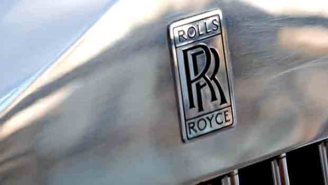 Rolls-Royce Tailors Car to Young, Super-Rich
