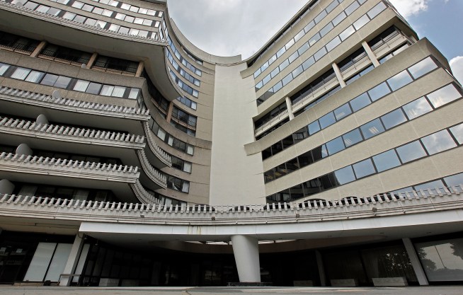 Watergate Wanted by Six Hotel Chains: Lender