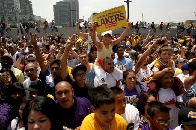 Lakers Parade Plans, Traffic Information