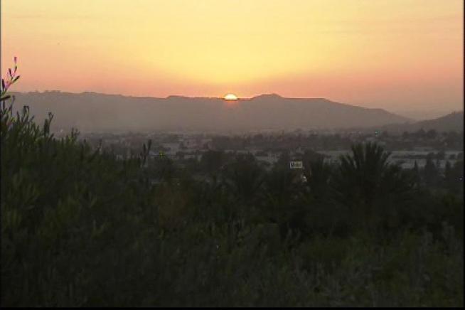 A rotten-egg smell was reported Monday from places as far-flung as Moreno Valley, Ventura County and the San Fernando Valley. Scientists say the culprit may be the Salton Sea. Lolita Lopez reports for the NBC4 News at 11 p.m. on Sept. 10, 2012.