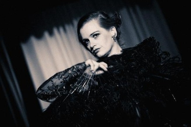 Holiday Burlesque: Making Snowmen Melt Faster