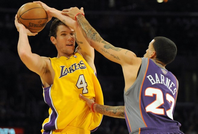 Luke Walton Out With a Foot Injury
