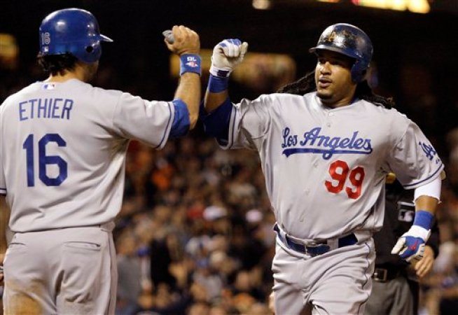 Manny Blasts Off as Dodgers Rout Giants 9-1