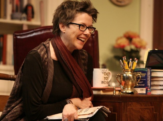 Bening Brings Literary Laughs