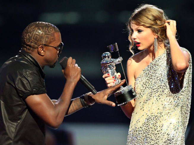 Kanye West Issues Swift Apology After VMA Outburst