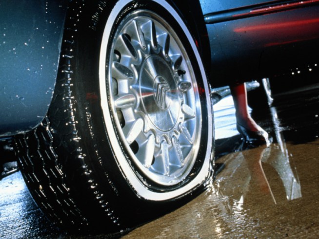 Vicious Pothole Prompts 20 Flat Tires